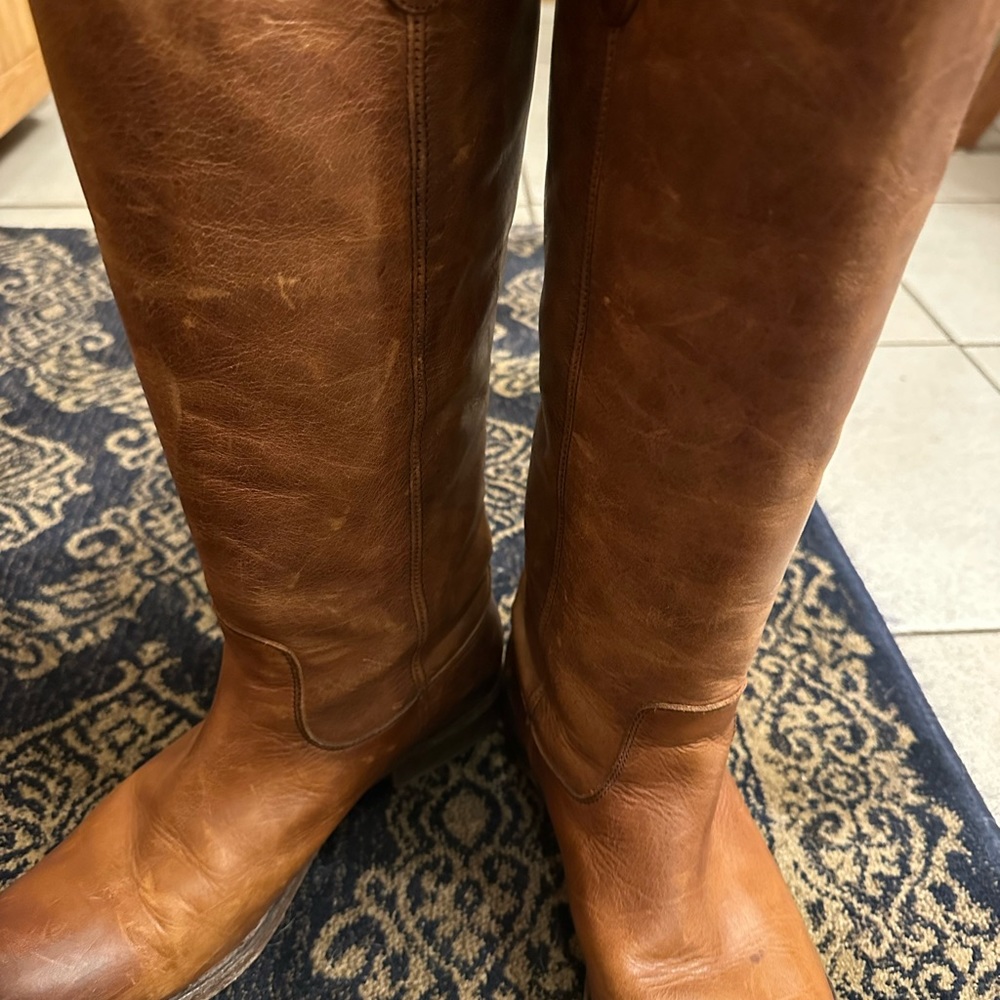 Women’s size 8 Frye boots
